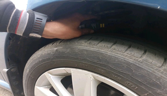 2017 Volkswagen Polo HIGHLINE1.2L, Petrol, Manual, 42,592 km, tyre