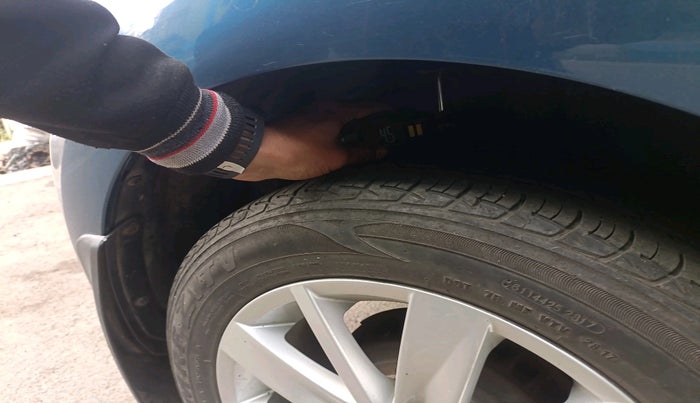 2017 Volkswagen Polo HIGHLINE1.2L, Petrol, Manual, 42,592 km, tyre