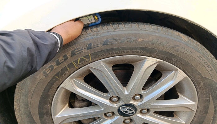 2015 Hyundai New Elantra 1.6 S MT DIESEL, Diesel, Manual, 1,79,765 km, tyre