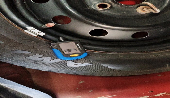 2015 Maruti Swift VDI, Diesel, Manual, 1,30,711 km, tyre