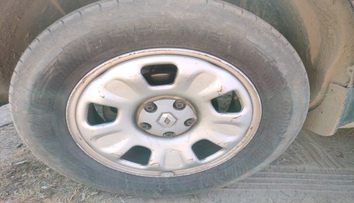 2014 Renault Duster 85 PS RXL DIESEL (OPT), Diesel, Manual, 1,39,311 km, tyre