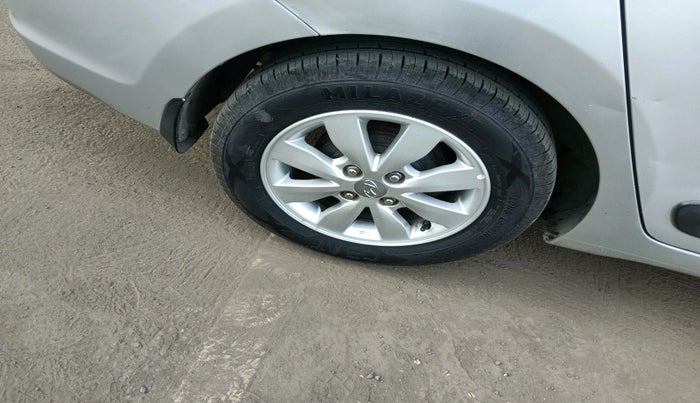 2014 Hyundai Xcent S (O) 1.2, Petrol, Manual, 20,586 km, tyre