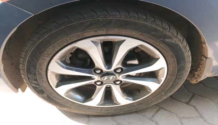 2014 Hyundai Xcent SX AT 1.2 (O), Petrol, Automatic, 1,39,450 km, tyre