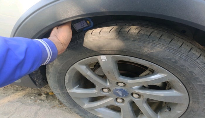 2020 Ford FREESTYLE TITANIUM 1.2 PETROL, Petrol, Manual, 32,647 km, tyre