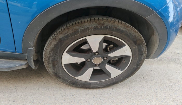 2018 Tata NEXON XZA PLUS DIESEL, Diesel, Automatic, 60,690 km, tyre