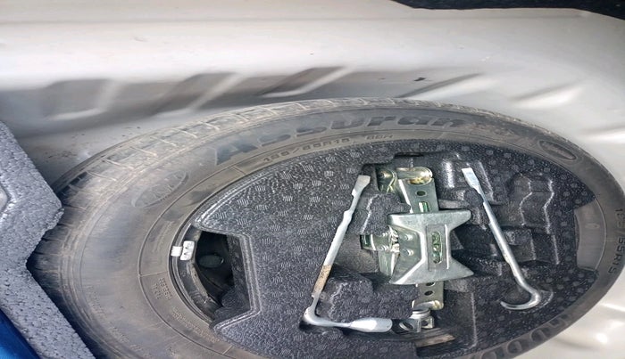 2015 Maruti Ciaz ZXI, Petrol, Manual, 1,26,289 km, tyre