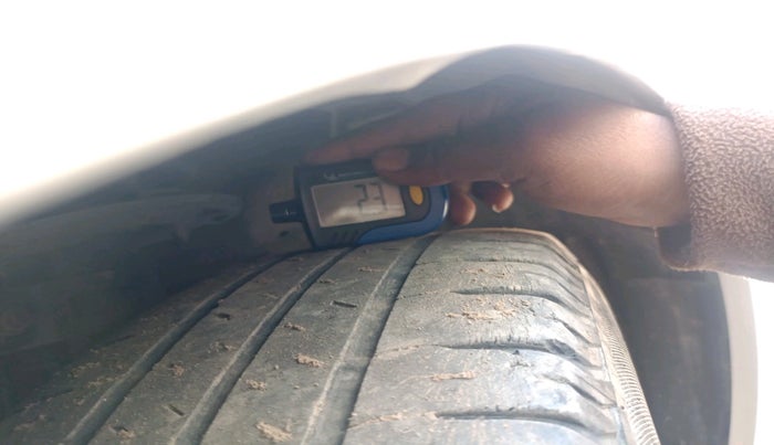 2015 Maruti Ciaz ZXI, Petrol, Manual, 1,26,289 km, tyre