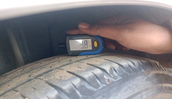 2015 Maruti Ciaz ZXI, Petrol, Manual, 1,26,289 km, tyre