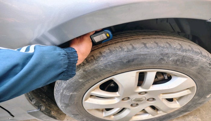 2014 Maruti Swift Dzire ZXI, Petrol, Manual, 66,091 km, tyre