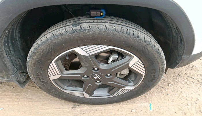 2025 Tata PUNCH EV EMPOWERED PLUS LONG RANGE 3.3, Electric, Automatic, 15,659 km, tyre