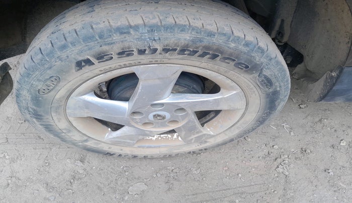 2014 Renault Duster 85 PS RXL DIESEL, Diesel, Manual, 1,44,169 km, tyre