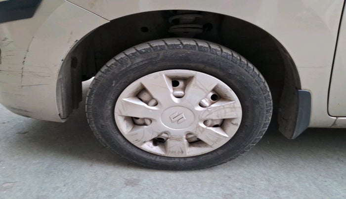 2014 Maruti Wagon R 1.0 LXI CNG, Petrol, Manual, 67,062 km, tyre
