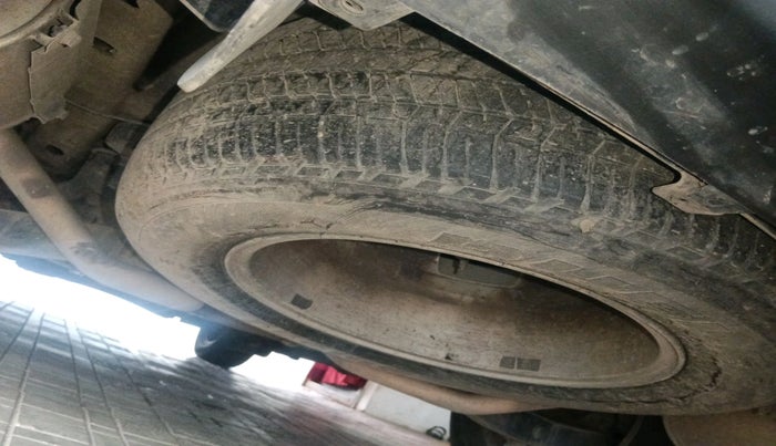 2012 Mahindra XUV500 W8, Diesel, Manual, 3,27,672 km, tyre