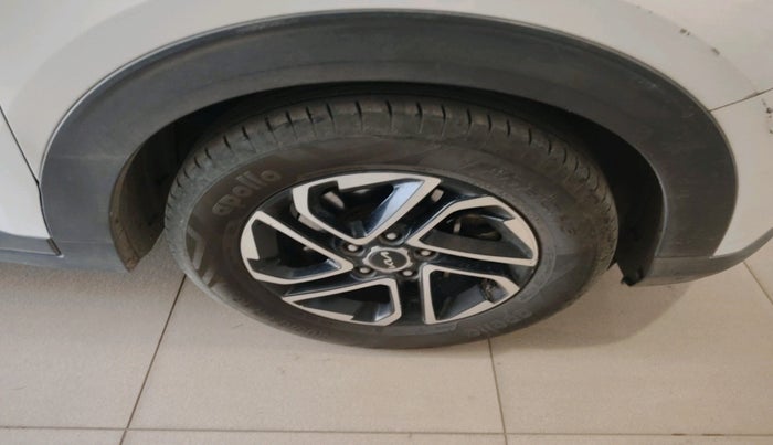 2022 KIA CARENS LUXURY PLUS 1.5 DIESEL AT 7 STR, Diesel, Automatic, 70,684 km, tyre