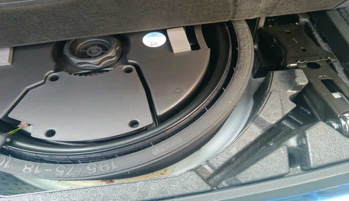 2021 Audi Q5 Technology 45 TFSI, Petrol, Automatic, 21,507 km, tyre