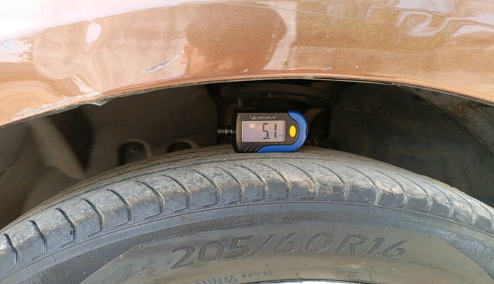 2016 Ford Ecosport TITANIUM 1.5L DIESEL, Diesel, Manual, 1,24,503 km, tyre