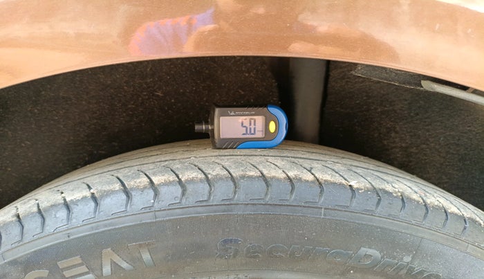 2016 Ford Ecosport TITANIUM 1.5L DIESEL, Diesel, Manual, 1,24,503 km, tyre