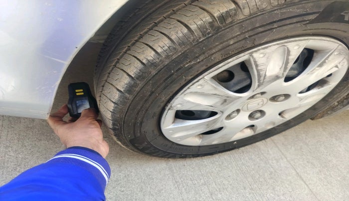 2016 Honda Brio S MT, Petrol, Manual, 42,628 km, tyre