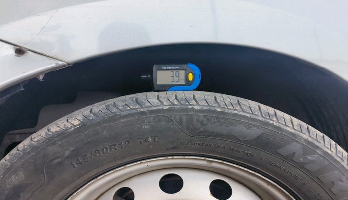 2015 Hyundai Eon ERA +, Petrol, Manual, 72,210 km, tyre