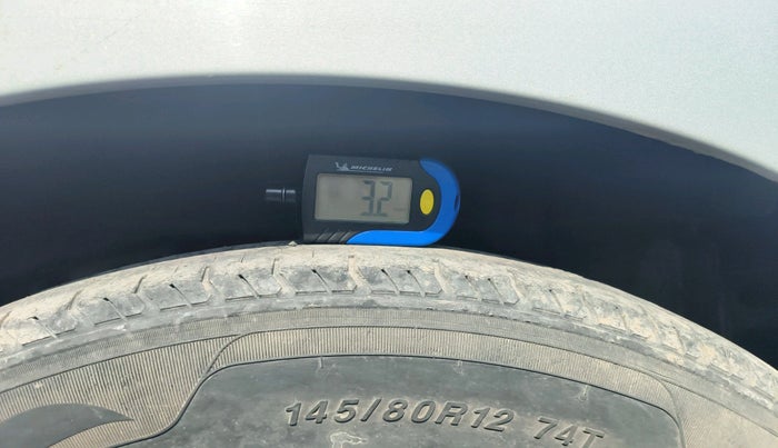 2015 Hyundai Eon ERA +, Petrol, Manual, 72,210 km, tyre