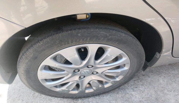 2016 Maruti Baleno ALPHA PETROL 1.2, Petrol, Manual, 82,318 km, tyre