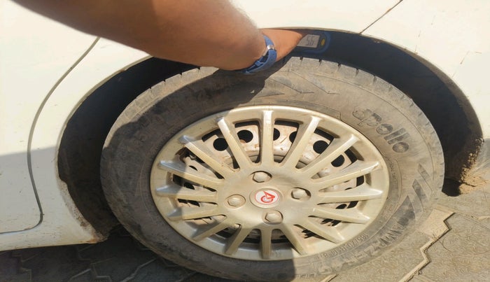 2017 Honda Amaze 1.2L I-VTEC E, Petrol, Manual, 1,01,817 km, tyre