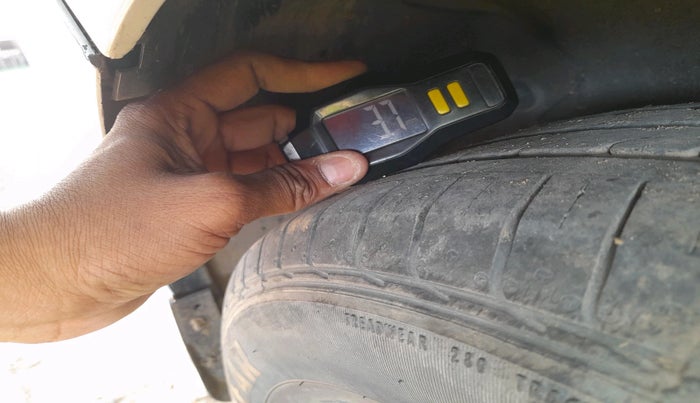 2014 Hyundai Elite i20 SPORTZ 1.4 CRDI, Diesel, Manual, 1,36,939 km, tyre