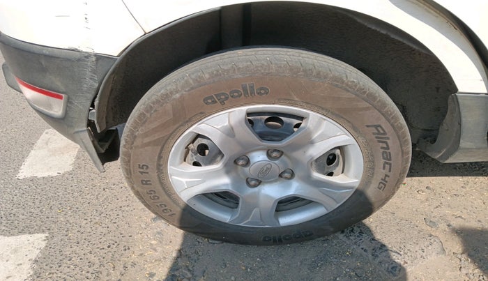 2016 Ford Ecosport TREND 1.5L DIESEL, Diesel, Manual, 1,37,249 km, tyre