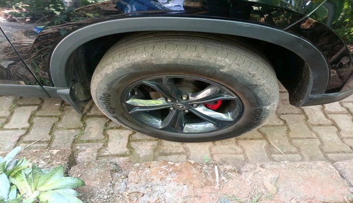 2021 Tata Harrier XZA 2.0L DARK EDITION, Diesel, Automatic, 49,993 km, tyre