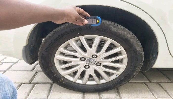 2017 Maruti Dzire ZXI, Petrol, Manual, 87,161 km, tyre