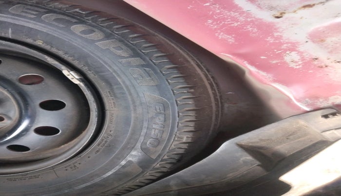 2019 Maruti Swift VXI, Petrol, Manual, 1,56,229 km, tyre