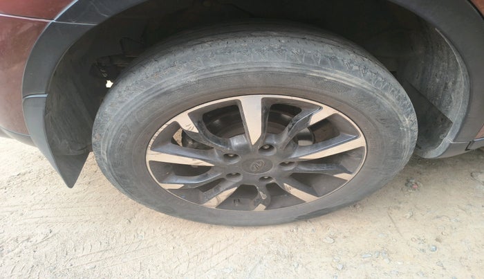 2018 Mahindra XUV500 W11 AT, Diesel, Automatic, 81,483 km, tyre