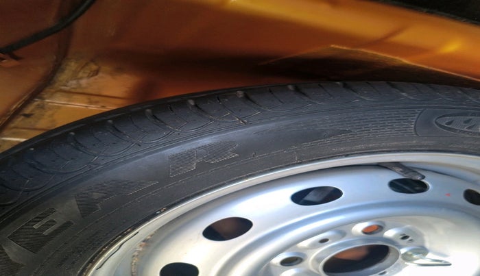 2017 Tata Tiago XZ PETROL, Petrol, Manual, 1,11,175 km, tyre