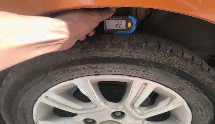 2017 Tata Tiago XZ PETROL, Petrol, Manual, 1,11,175 km, tyre