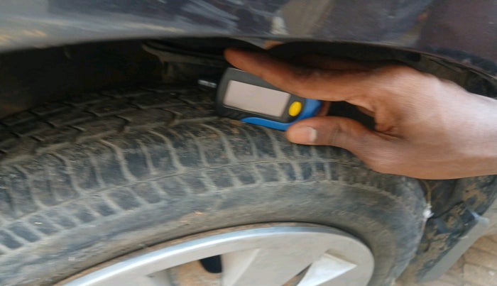 2015 Maruti Alto K10 VXI, Petrol, Manual, 60,000 km, tyre