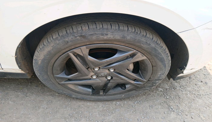 2023 Hyundai NEW I20 SPORTZ 1.2 MT, Petrol, Manual, 18,848 km, tyre