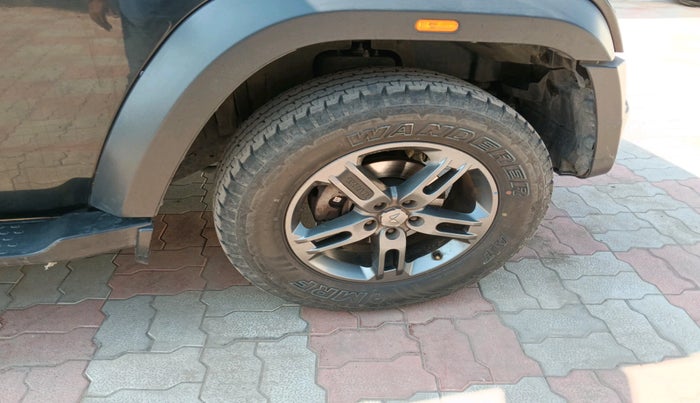 2023 Mahindra Thar LX HARD TOP 4WD MT, Diesel, Manual, 53,864 km, tyre