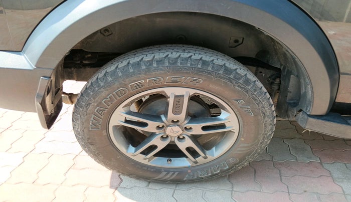 2023 Mahindra Thar LX HARD TOP 4WD MT, Diesel, Manual, 53,864 km, tyre