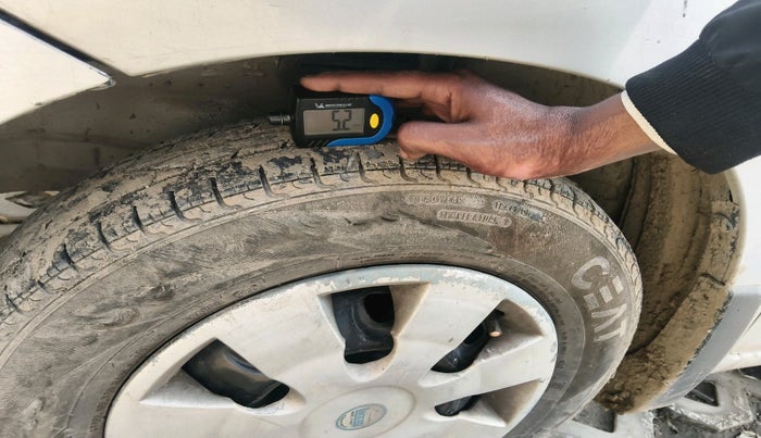 2011 Maruti Wagon R 1.0 LXI CNG, Petrol, Manual, 98,066 km, tyre