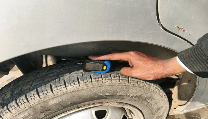 2011 Maruti Wagon R 1.0 LXI CNG, Petrol, Manual, 98,066 km, tyre