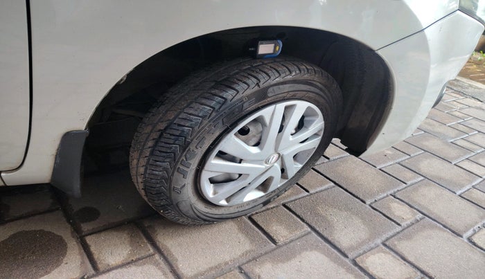 2017 Maruti Wagon R 1.0 LXI CNG, Petrol, Manual, 75,257 km, tyre