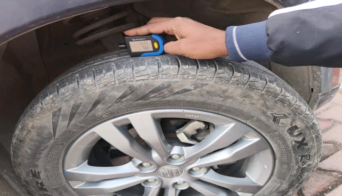 2018 Maruti Vitara Brezza ZDI, Diesel, Manual, 87,574 km, tyre