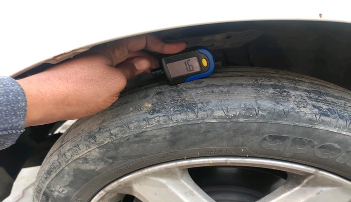 2011 Honda City 1.5L I-VTEC V MT, Petrol, Manual, 1,17,767 km, tyre