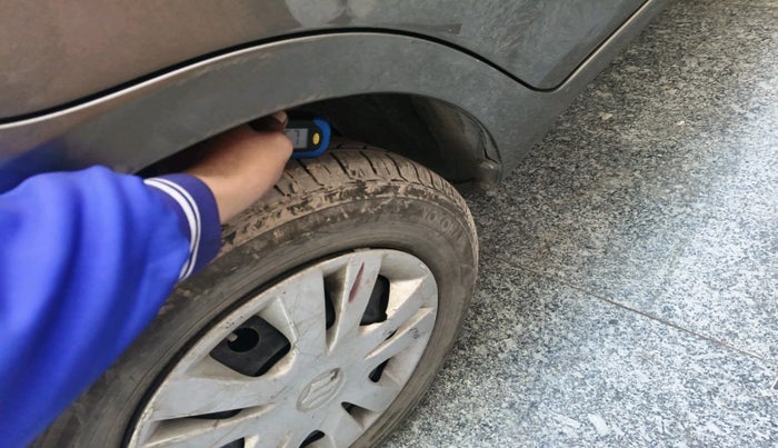 2015 Maruti Swift Dzire VXI, Petrol, Manual, 75,892 km, tyre