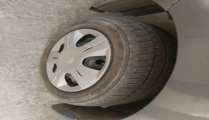 2016 Maruti Wagon R 1.0 VXI, Petrol, Manual, 47,101 km, tyre