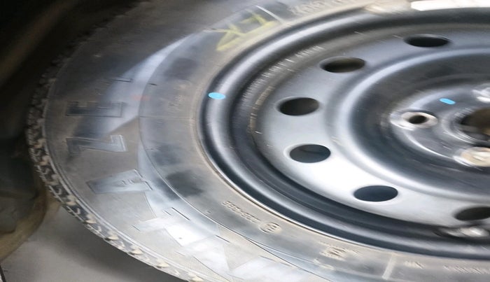 2016 Maruti Swift VDI (O), Diesel, Manual, 1,30,213 km, tyre