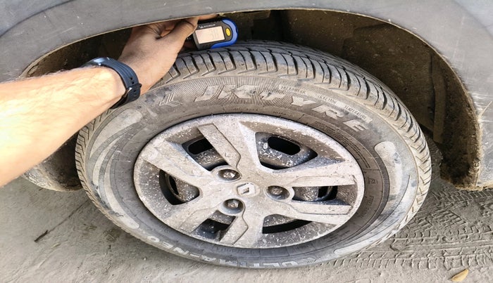 2016 Renault Kwid RXT 0.8, Petrol, Manual, 1,30,908 km, tyre