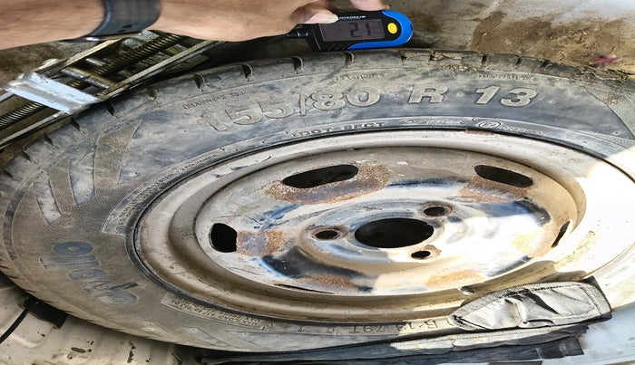 2016 Renault Kwid RXT 0.8, Petrol, Manual, 1,30,908 km, tyre