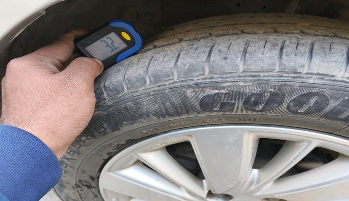 2015 Maruti Swift ZXI, Petrol, Manual, 81,703 km, tyre