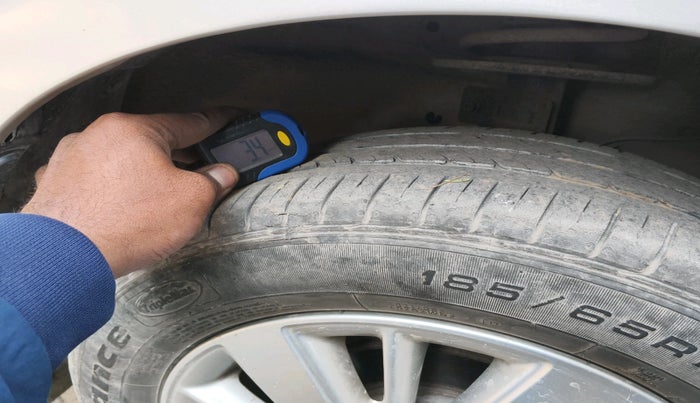 2015 Maruti Swift ZXI, Petrol, Manual, 81,703 km, tyre